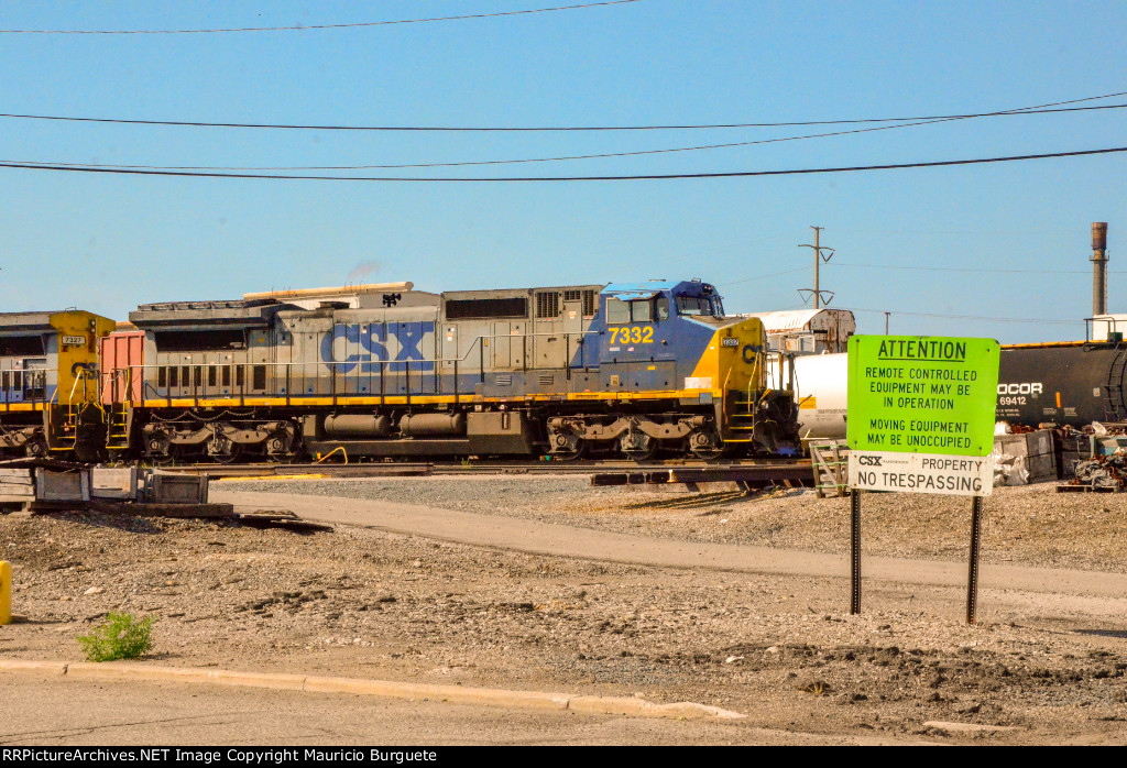 CSX C40-8W Locomotive in the yard
